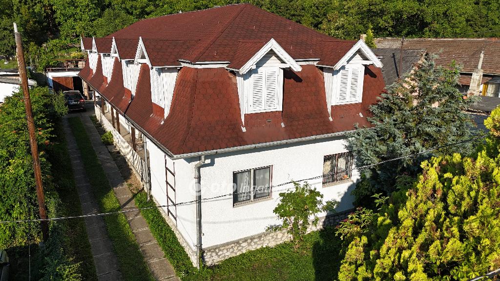 Eladó Miskolc Komlóstető ház 230 m²