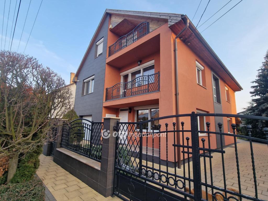 Eladó Felsőzsolca ház 214 m²
