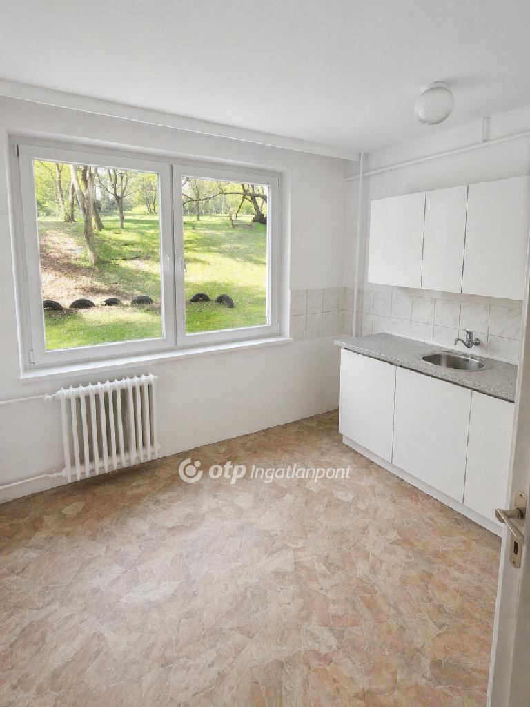 Eladó Miskolc Középszer lakás 63 m²