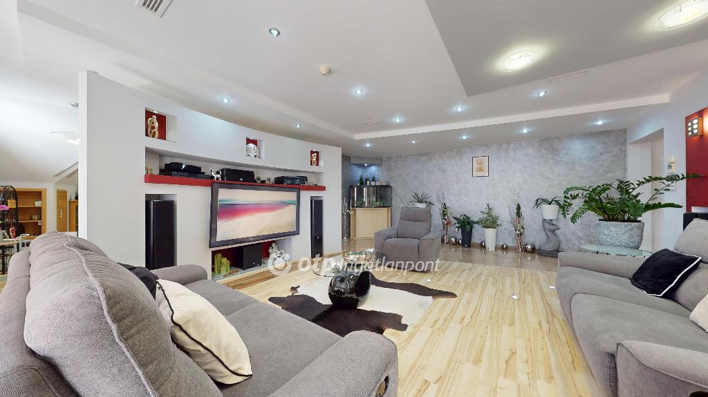 Eladó Miskolc Belváros lakás 214 m²